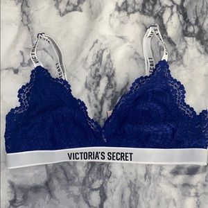💙Victoria Secret logo lace bra💙